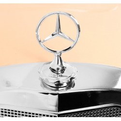Masinuta electrica Mercedes-Benz 300S, clasica, 12V, mod educativ, MP3, radio FM, centura de siguranta, 129x61x48cm