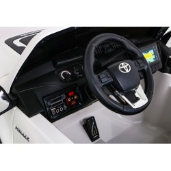 Masinuta electrica TOYOTA HILLUX, 4 motoare, 2 locuri, roti spuma EVA, functie drift, Panoul tactil modul SPORT, alb