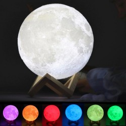 Lampa LED Luna 3D, 16 culori, luminozitate reglabila, USB, telecomanda, suport lemn
